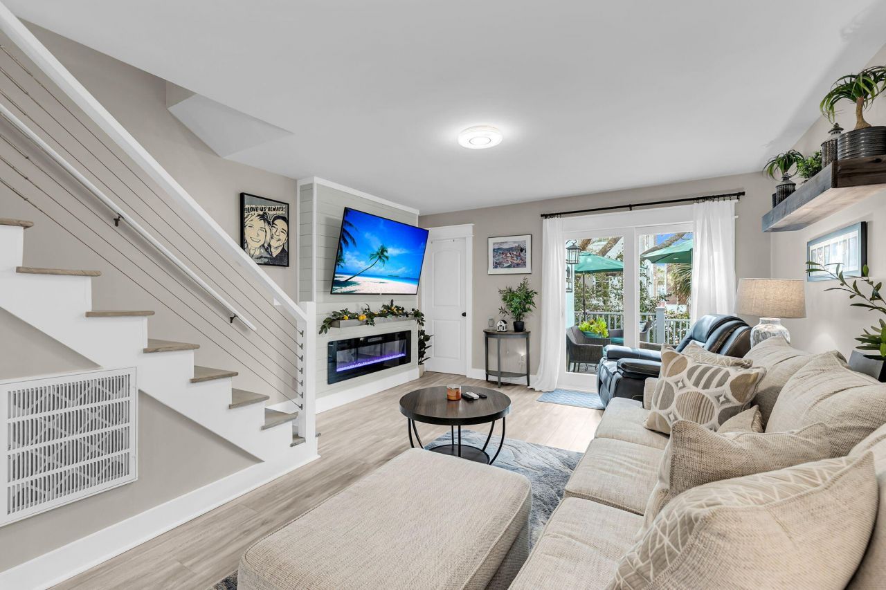 9 1/2 Halsey Street Photo 18