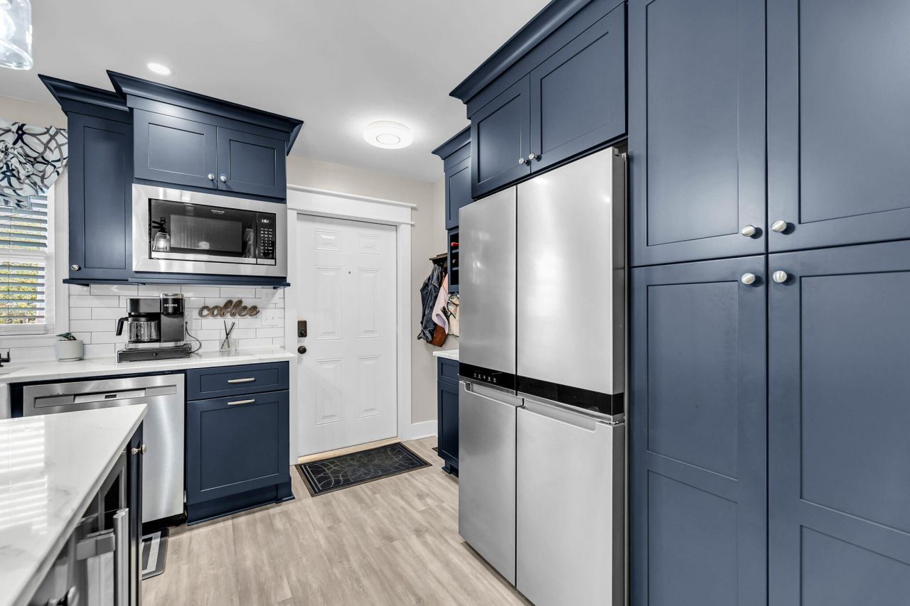 9 1/2 Halsey Street Photo 23