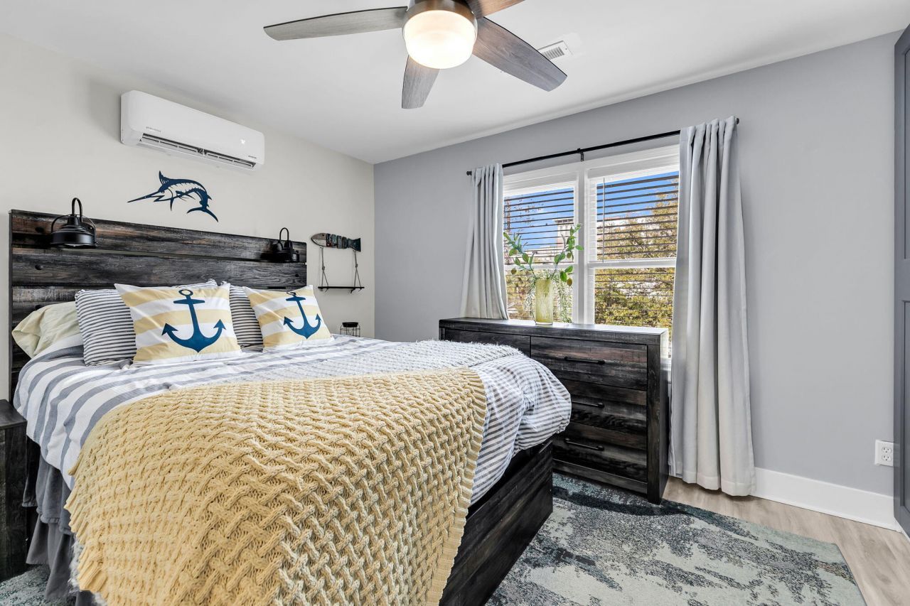 9 1/2 Halsey Street Photo 28