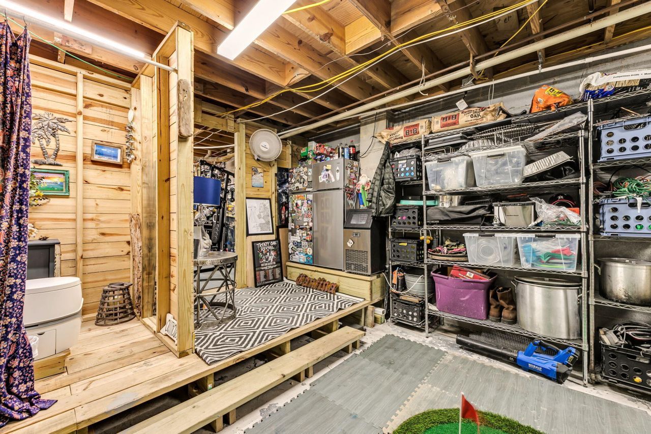 9 1/2 Halsey Street Photo 39