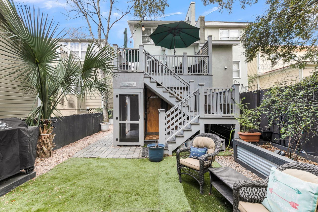 9 1/2 Halsey Street Photo 4