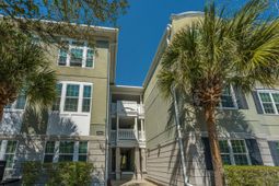 1626 Telfair Way photo 4