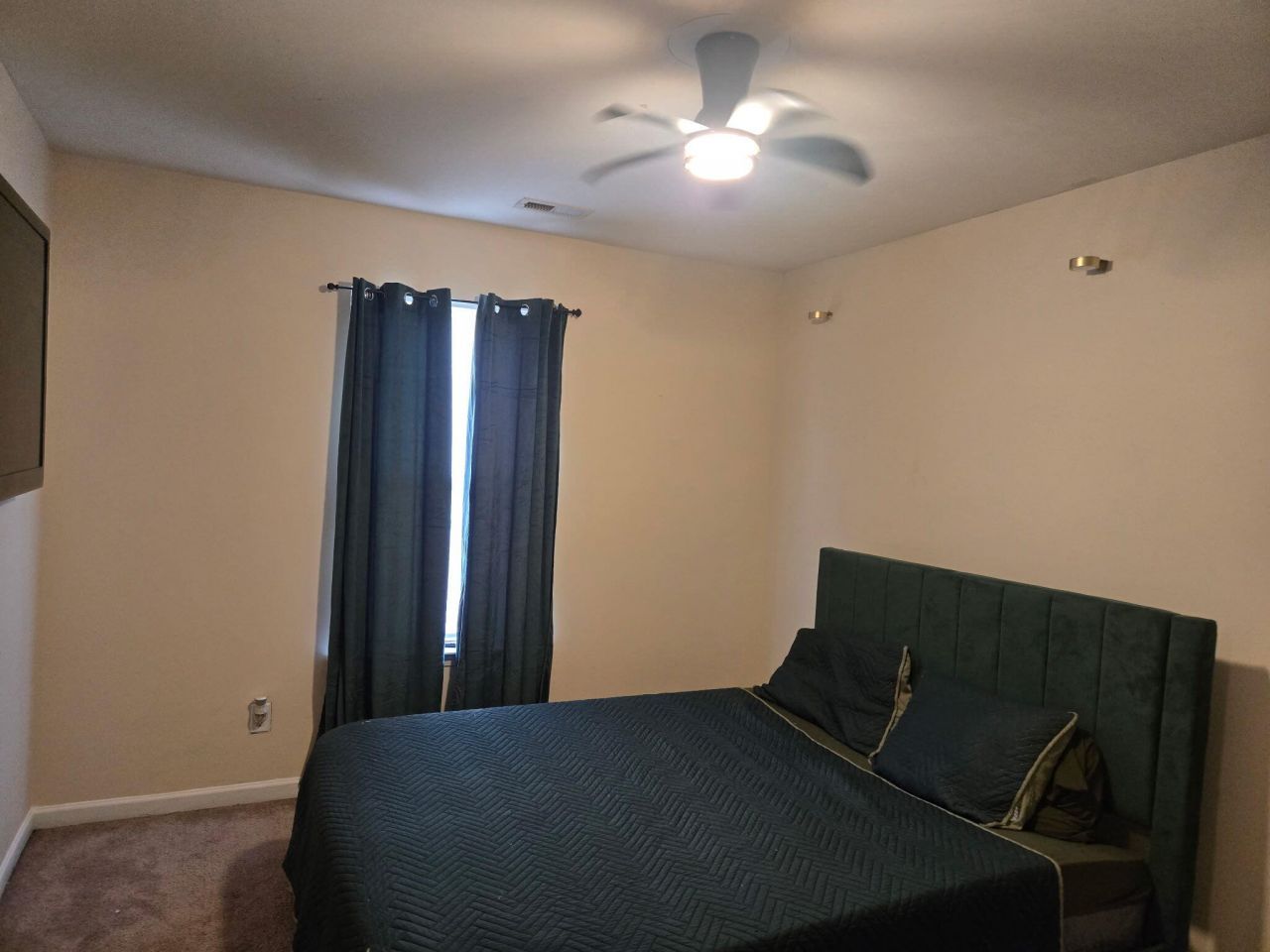 406 Stoney Field Drive Photo 9