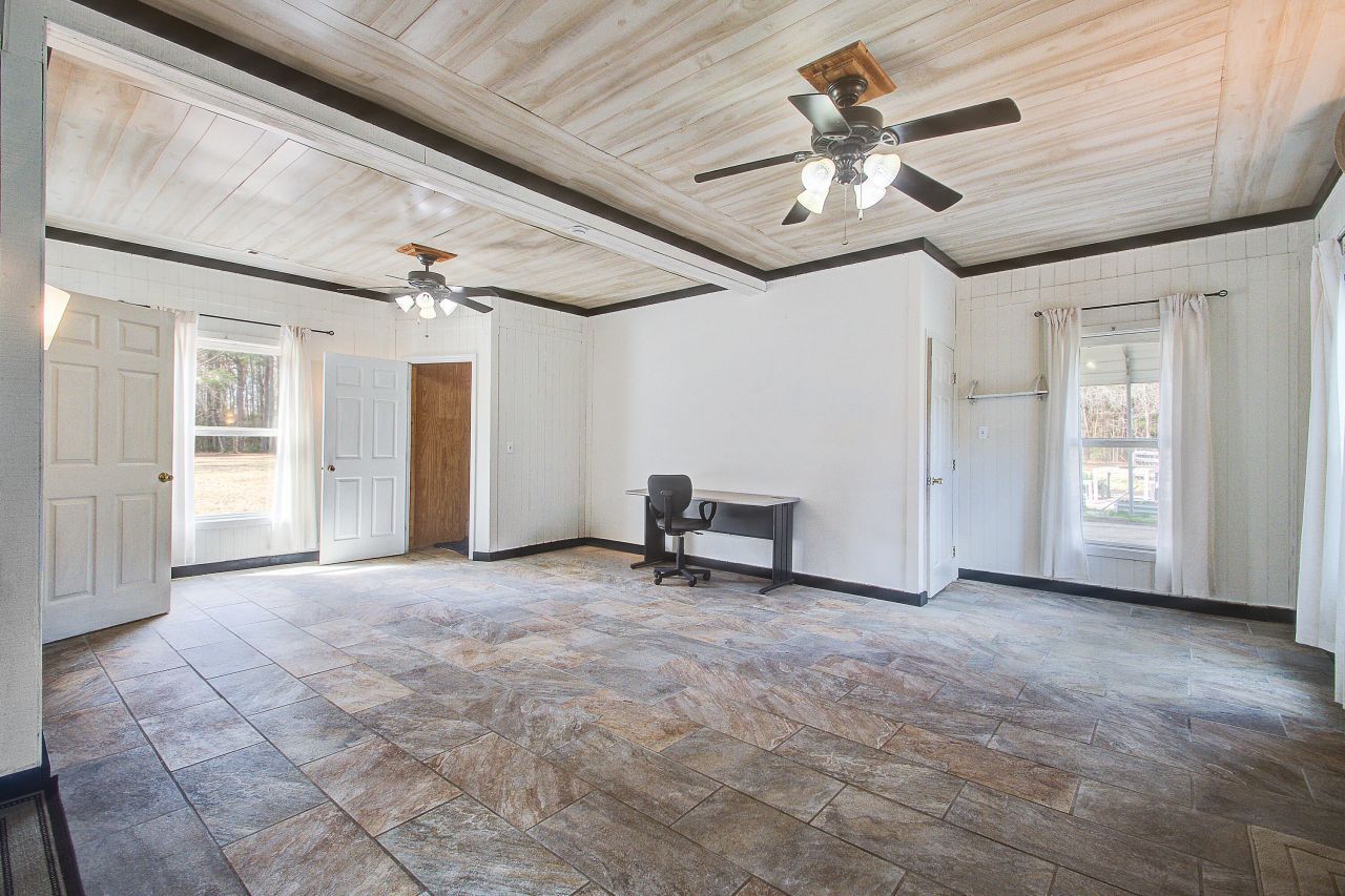 1214 Dehayville Drive Photo 16