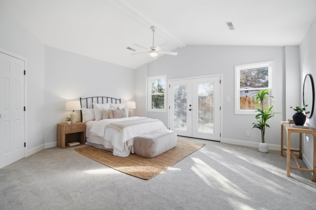 921 Hillsboro Drive Photo 20