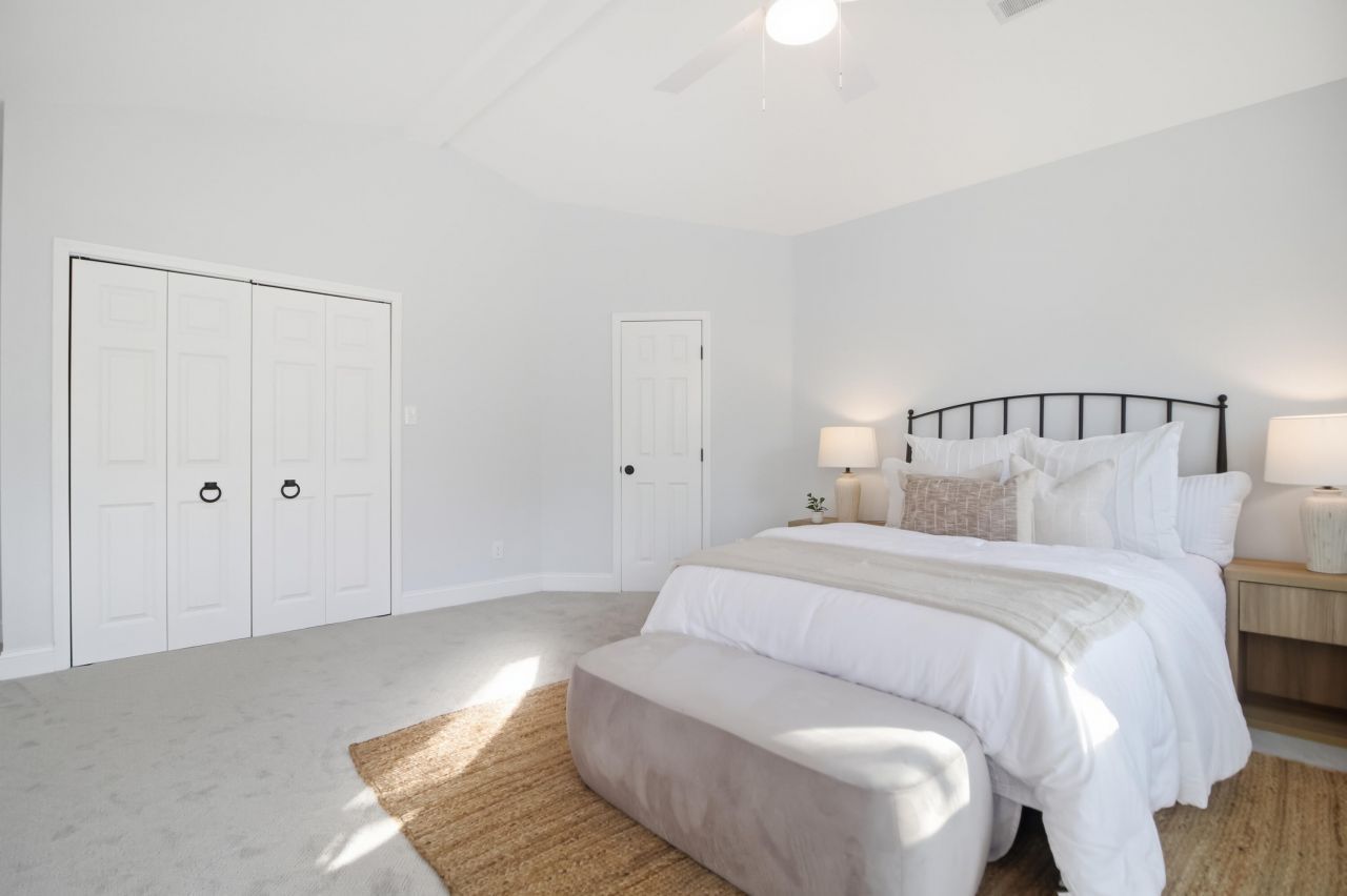 921 Hillsboro Drive Photo 21