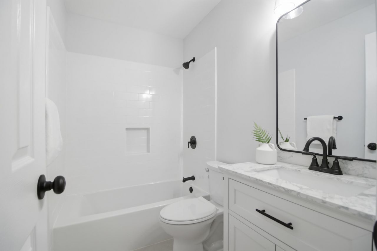 921 Hillsboro Drive Photo 28