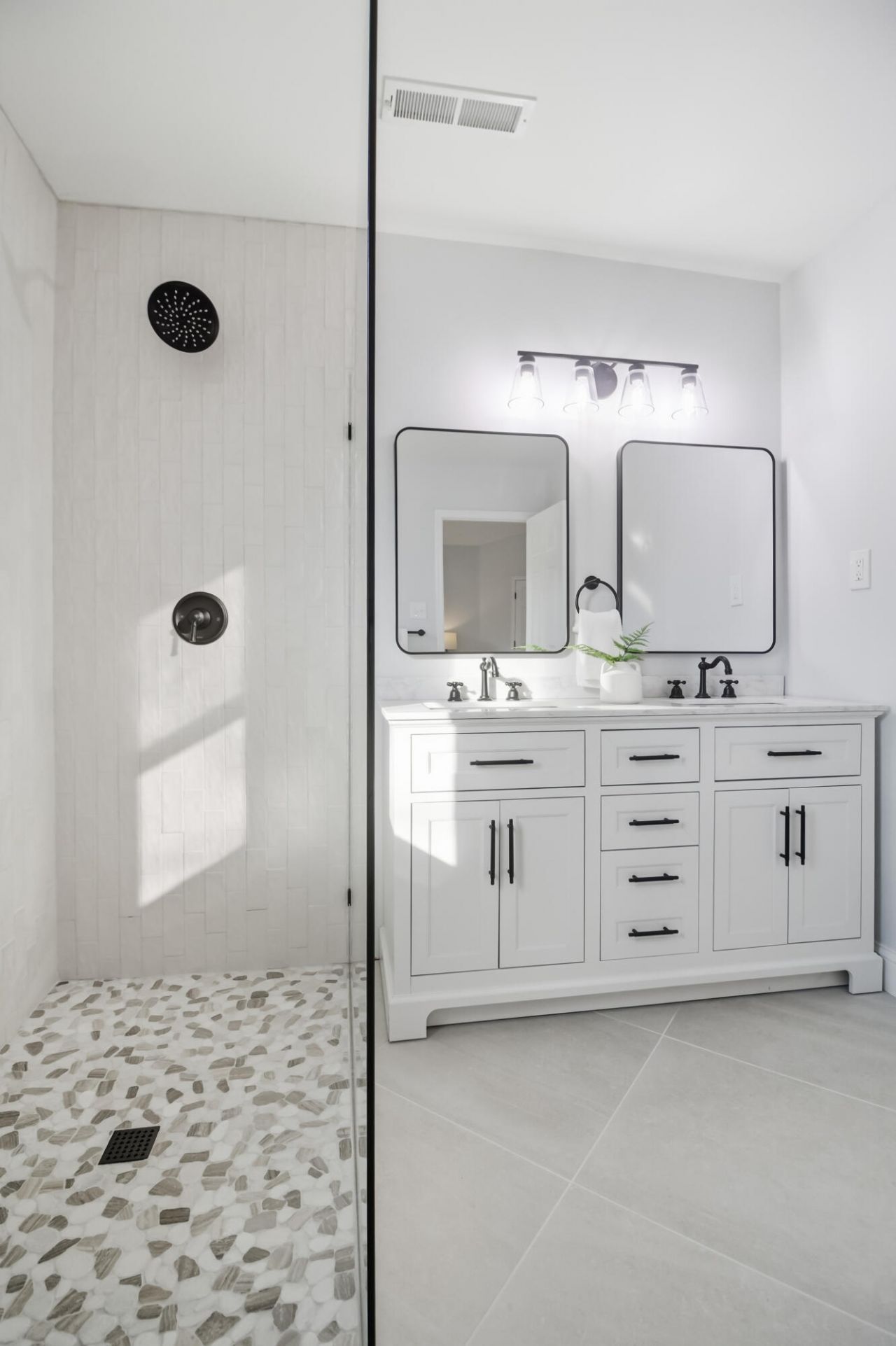 921 Hillsboro Drive Photo 30