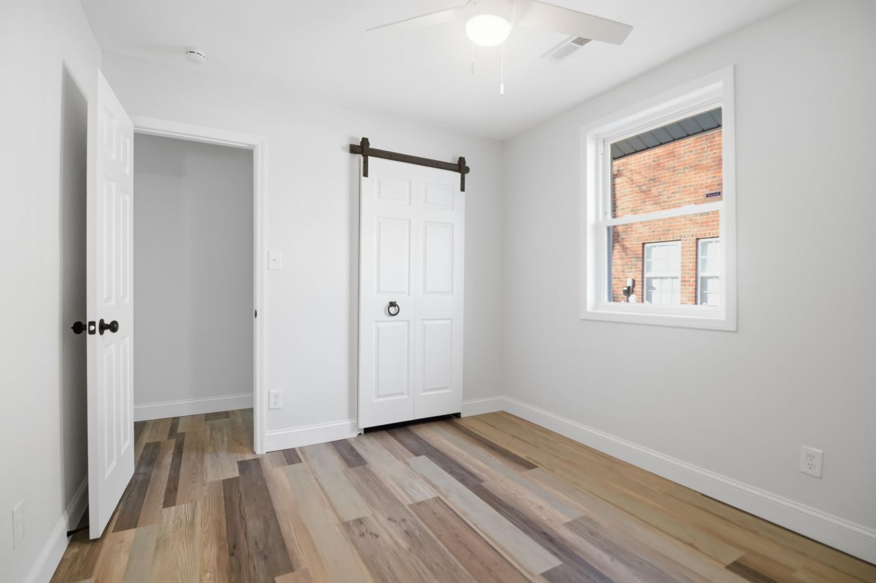 921 Hillsboro Drive Photo 34