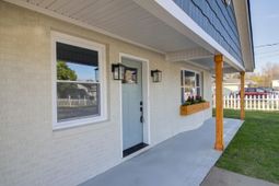 921 Hillsboro Drive photo 4