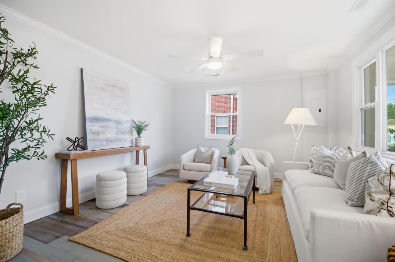 921 Hillsboro Drive Photo 6