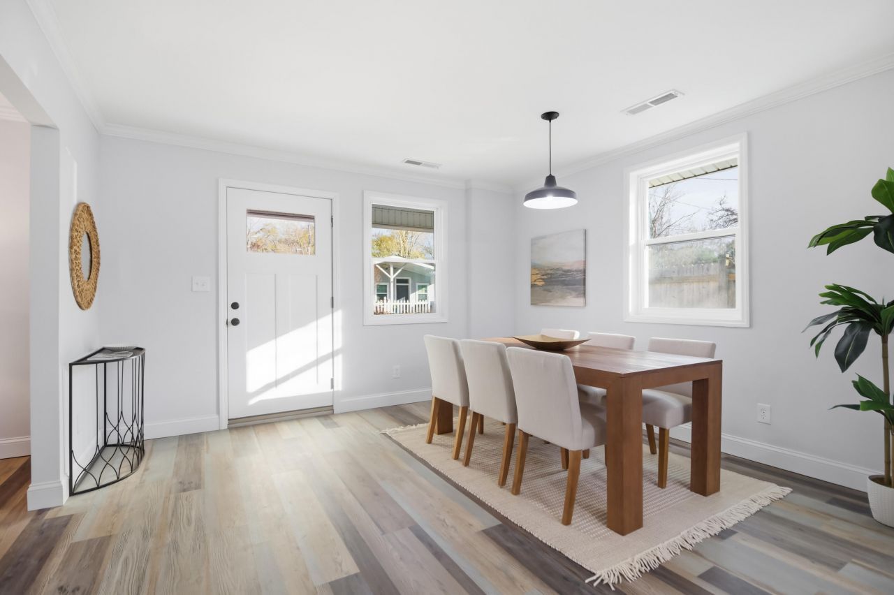 921 Hillsboro Drive Photo 9