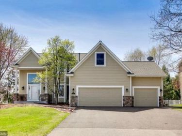 340 S Owasso Boulevard W, Roseville, MN 55113