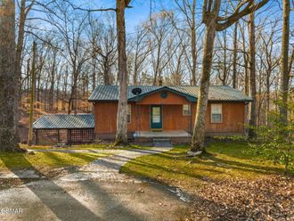 1027 Dean Circle Dandridge, TN 37725