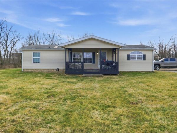 14881 North Street , Utica, OH 43080