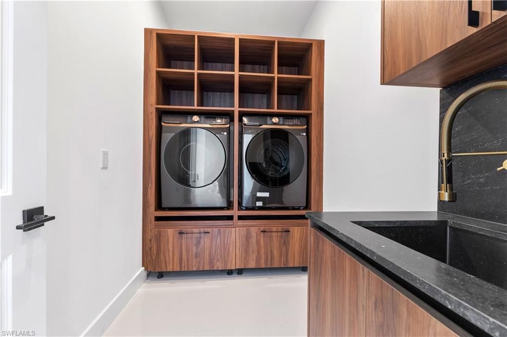 3321 SW 3rd Ln, Cape Coral, FL 33991 Photo