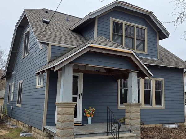 9120 S Chicago COURT, Oak Creek, WI 53154