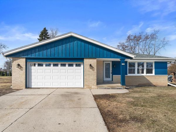 5389 S 51st STREET, Greendale, WI 53129