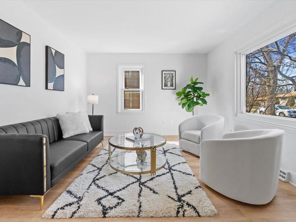 1301 E Norwich AVENUE, Saint Francis, WI 53235