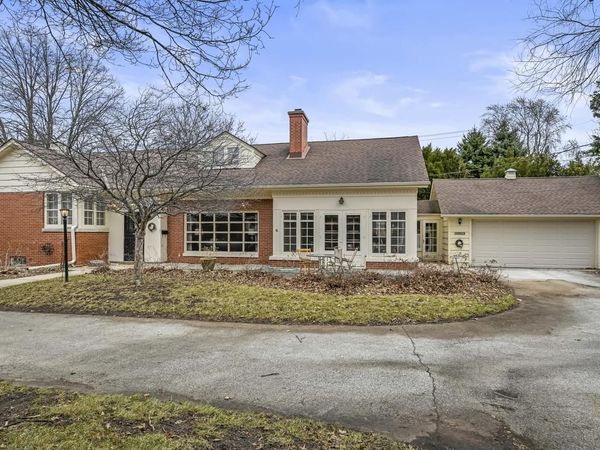 7009 Wellauer DRIVE, Wauwatosa, WI 53213