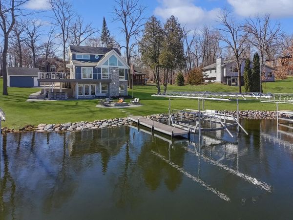 6513 Willow LANE, Waterford, WI 53185