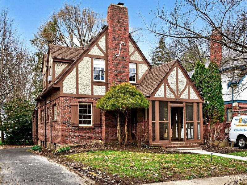 3817 Indianview Avenue, Mariemont, OH 45227 Photo 2