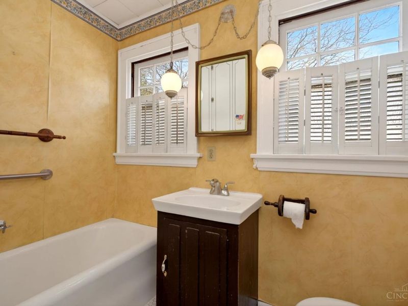 3817 Indianview Avenue, Mariemont, OH 45227 Photo 22