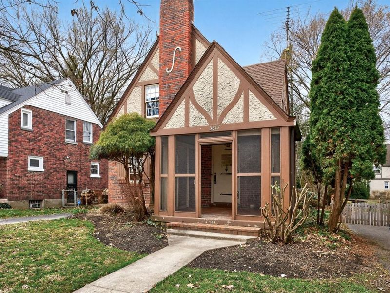 3817 Indianview Avenue, Mariemont, OH 45227 Photo 3