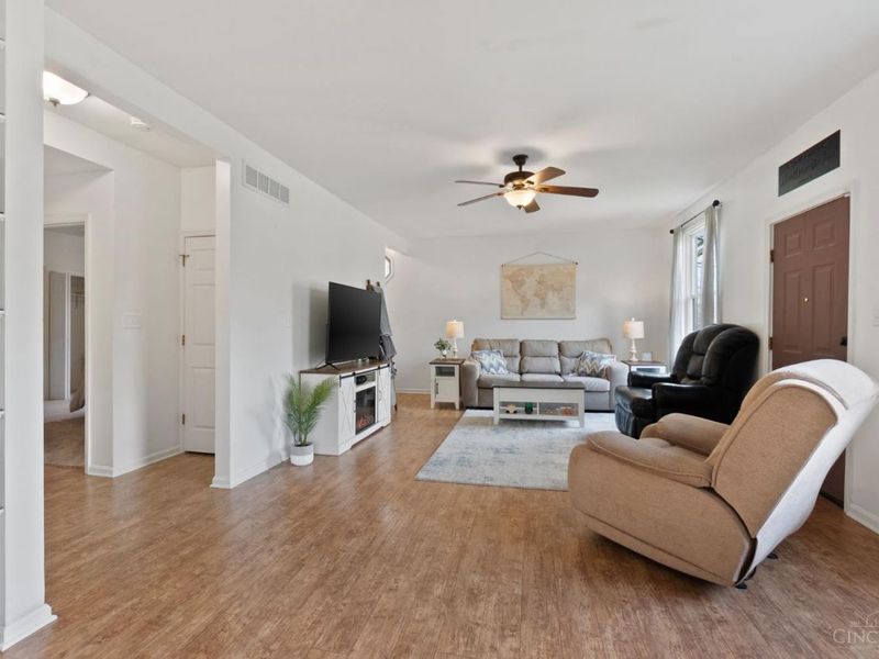 7061 Clough Pike, Anderson Twp, OH 45244 Photo 3