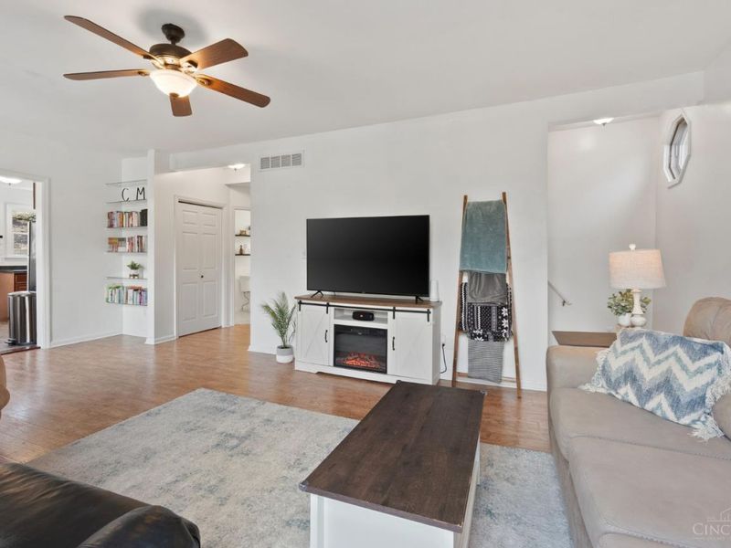 7061 Clough Pike, Anderson Twp, OH 45244 Photo 4