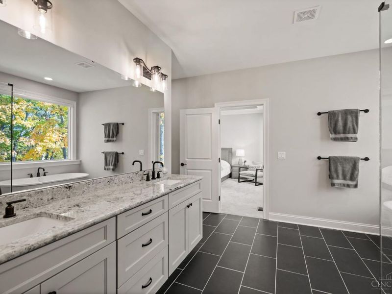 960 Oak Ridge Lane, Union Twp, OH 45152 Photo 32