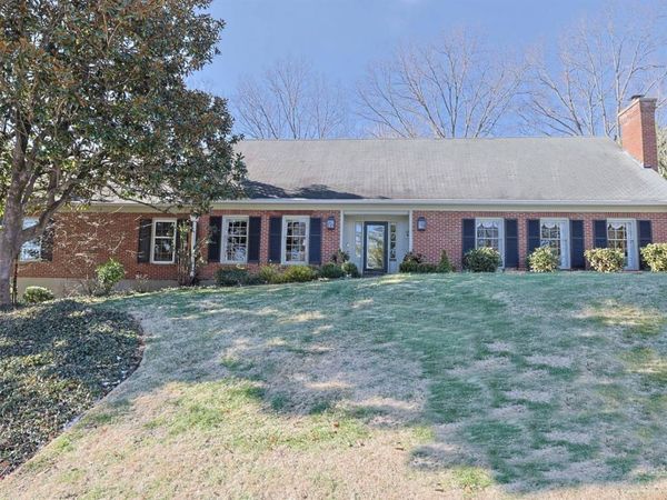 2833 Grandin Hollow Lane, Cincinnati, OH 45208