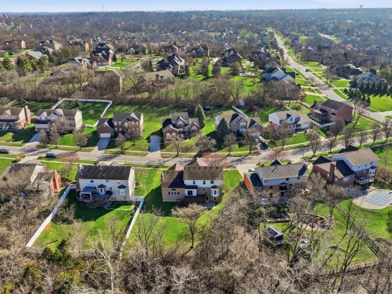 7527 Providence Woods Court, West Chester, OH 45069 Photo 5