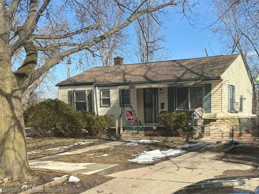 4310 Berger Drive, Flint, MI 48504