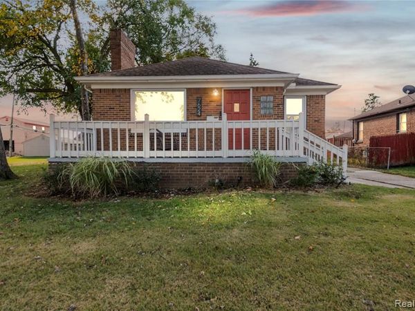7624 Yacht Avenue, Warren, MI 48091