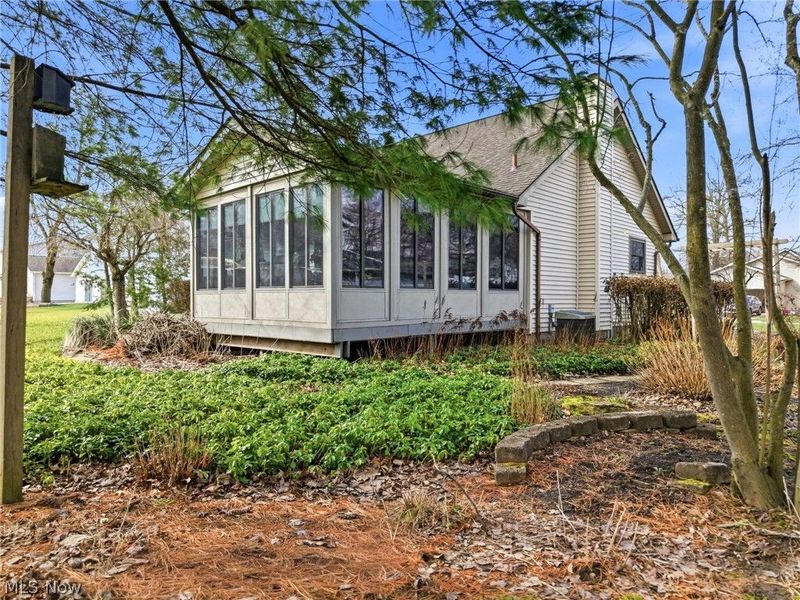 105 Ruth Avenue, Cortland, OH 44410 Photo 7