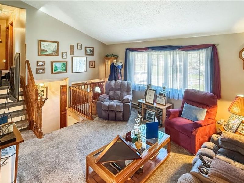 2978 Sandy Lake Road, Ravenna, OH 44266 Photo 8