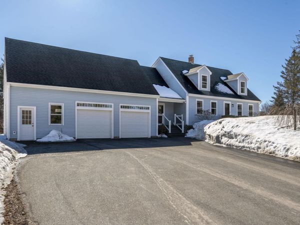 10 Autumn Street, Goffstown, NH 03045