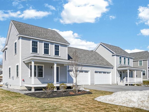 84 Falcon Crest Drive, Unit 13, Gorham, ME 04038