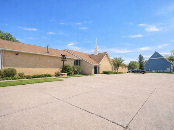 1220 4th Street , Perry, IA 50220