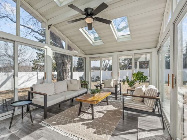 2946 Mcknight Road N, Maplewood, MN 55109