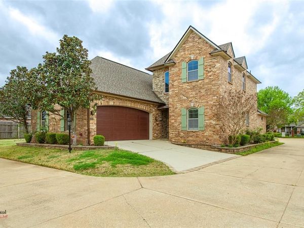 27 Chez Moi Drive, Bossier City, LA 71111