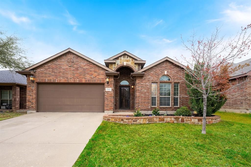 11921 Sundog Way, Fort Worth, TX 76244 Main Photo