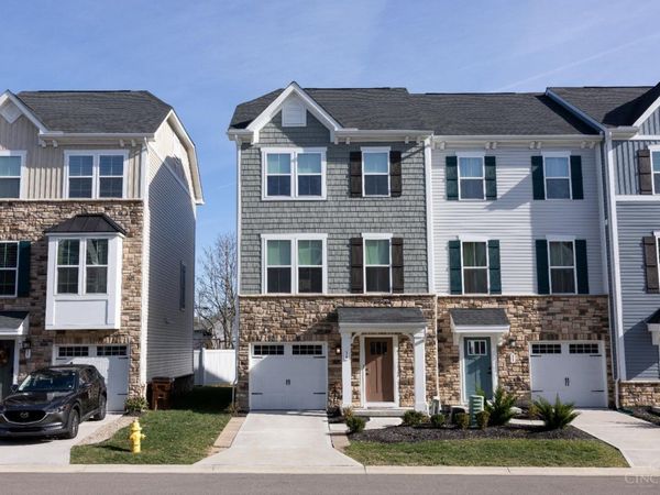 34 Wentworth Lane, Deer Park, OH 45236