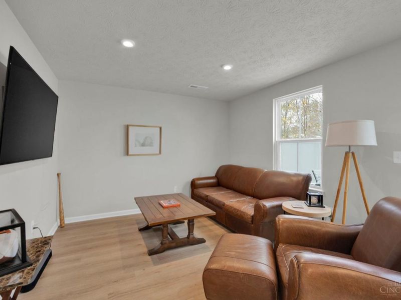 34 Wentworth Lane, Deer Park, OH 45236 Photo 3