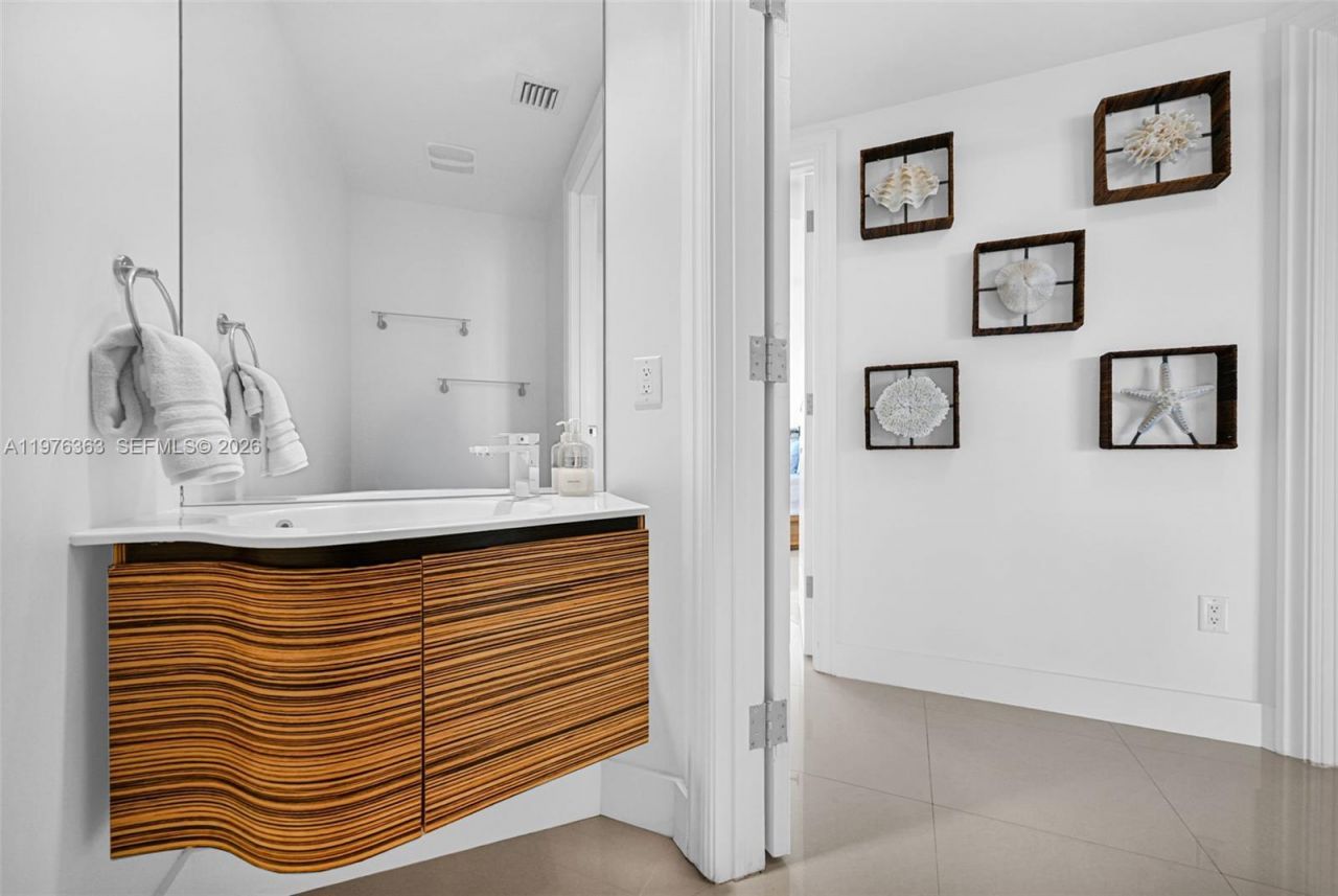 2700 N Ocean Dr, Unit 902B, Singer Island, FL 33404 Photo