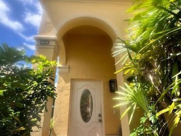 803 Vista Meadows Dr, Weston, FL 33327