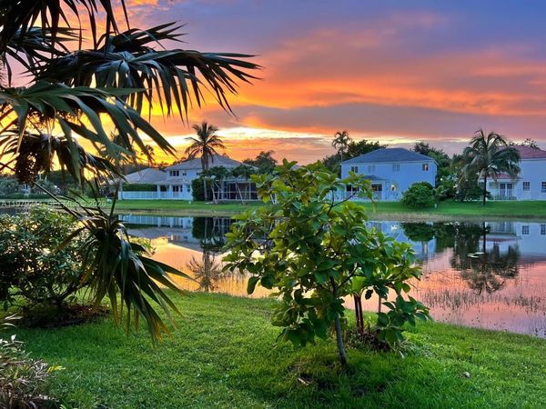 803 Vista Meadows Dr, Weston, FL 33327
