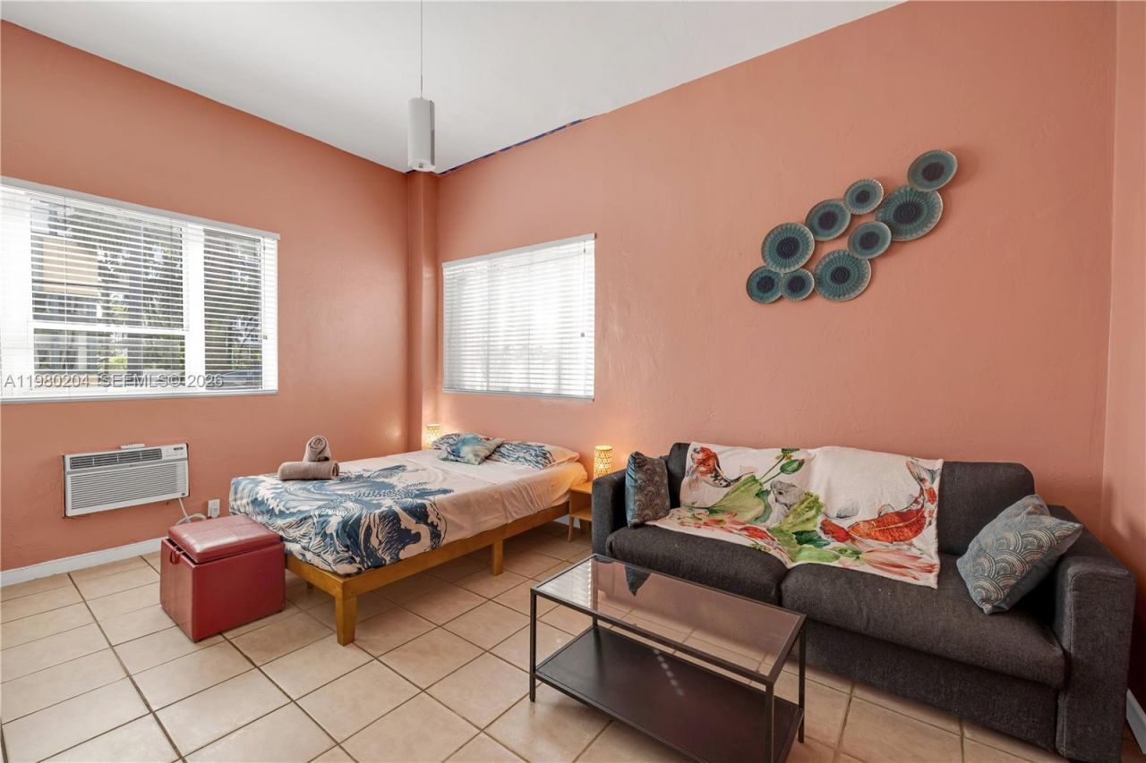 255 W 24th St, Unit 107, Miami Beach, FL 33140 Photo