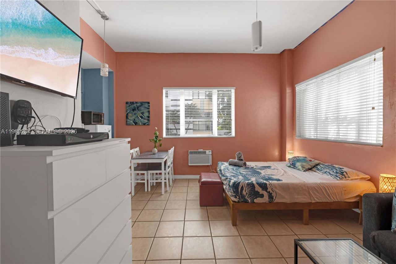 255 W 24th St, Unit 107, Miami Beach, FL 33140 Photo